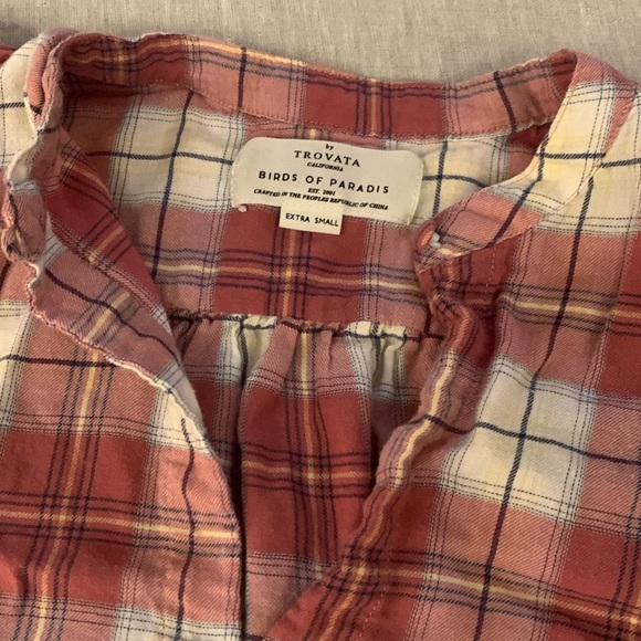 Like New Birds of Paradise Trovata plaid top - Picture 4 of 5